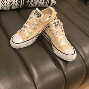 Shoes Size 6 women’s